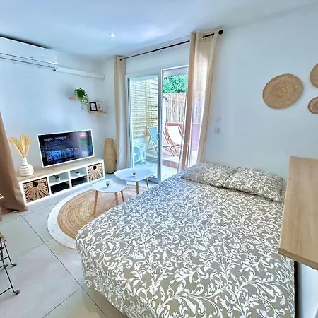 Appartement Cosy Proche Plage, Parking Gratuit *